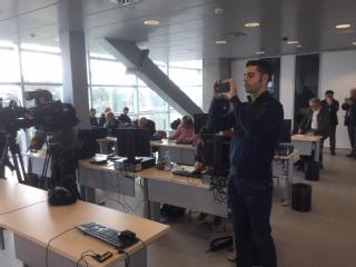 Medios de comunicación asisten a la presentación